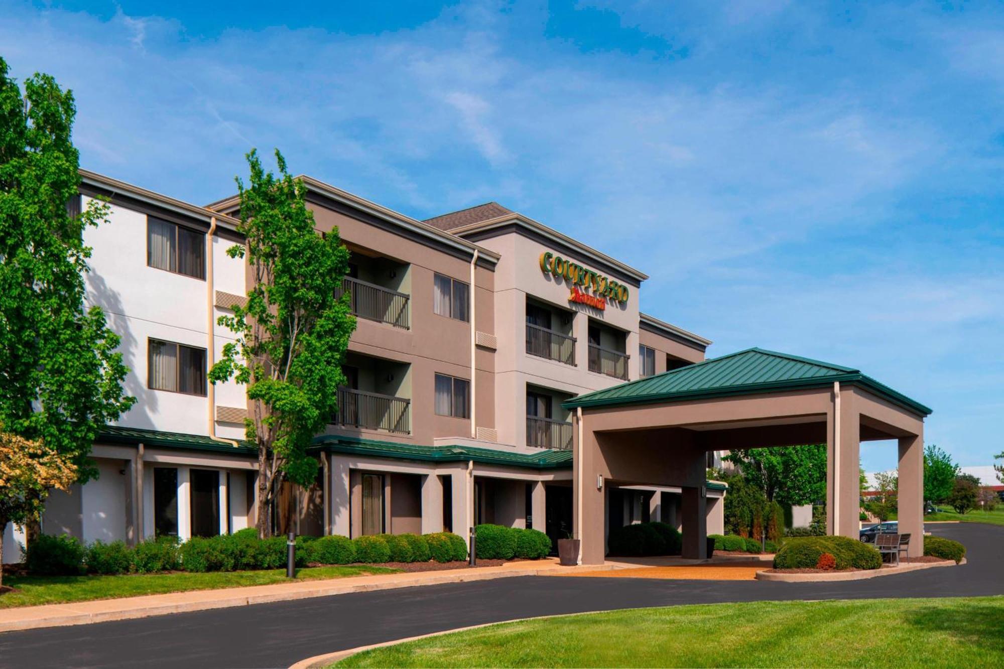 Courtyard St. Louis Airport/Earth City Bridgeton Exterior foto